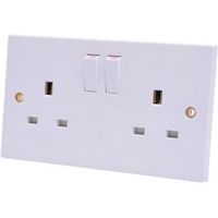 Pro Power 13A White Switched Socket - 5060038169433
