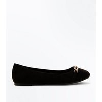 Black Suedette Chain Top Round Toe Pumps New Look